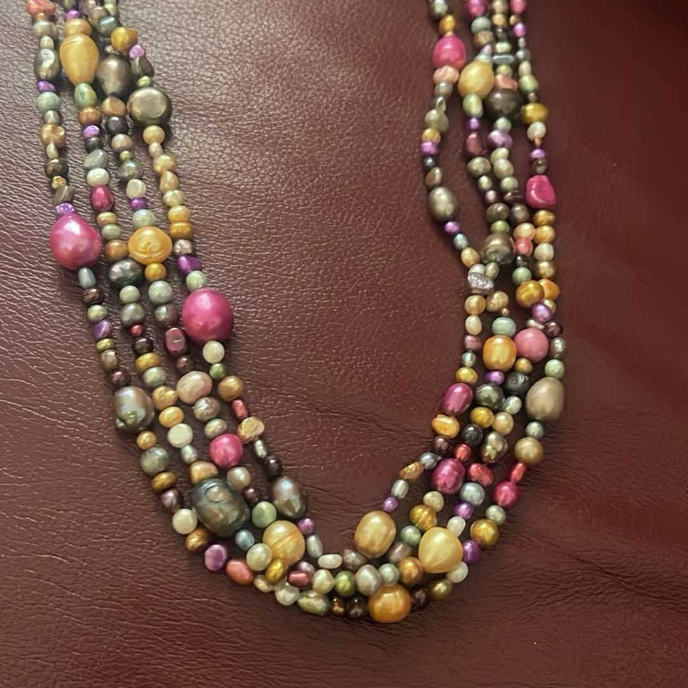 Multicolor Pearl Necklace